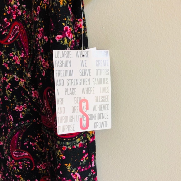 LuLaRoe Classic T Super Soft Leggings Material! - Picture 4 of 4